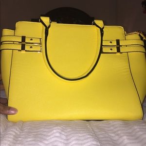 💛💛Breathtaking La Terre Fashion Handbag💛💛
